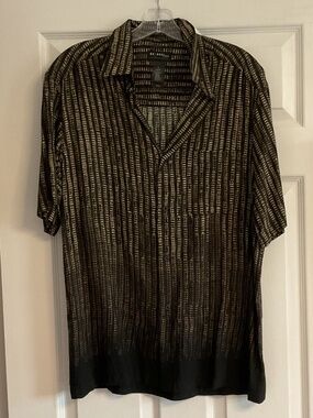 ⭐️Axcess Men’s Short Sleeve Shirt - size M